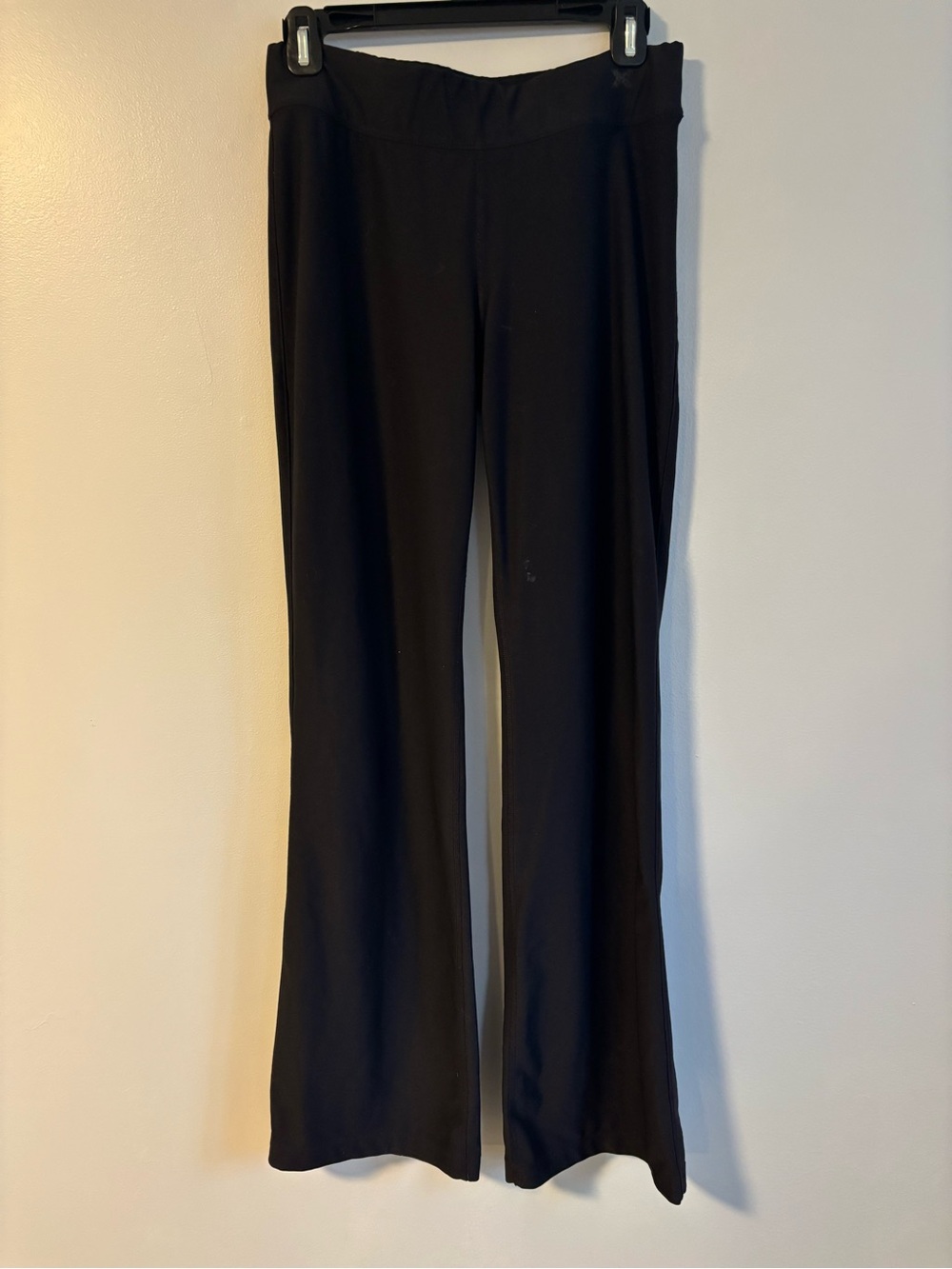 Xersion black fitted athletic wide flare leg leggings size Medium